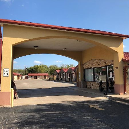 Kings Inn Mexia Bagian luar foto