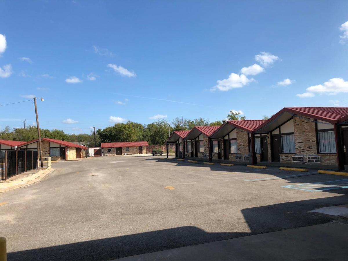 Kings Inn Mexia Bagian luar foto