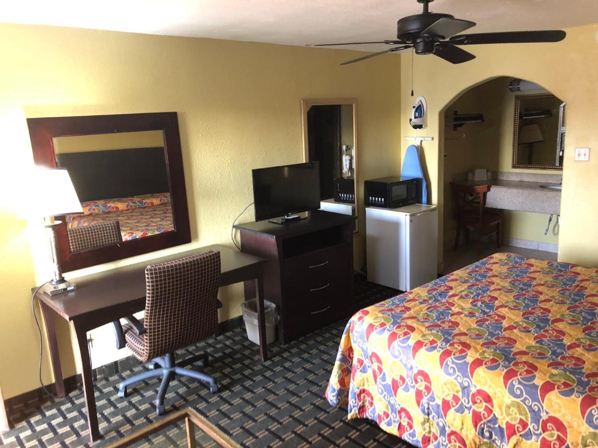 Kings Inn Mexia Bagian luar foto